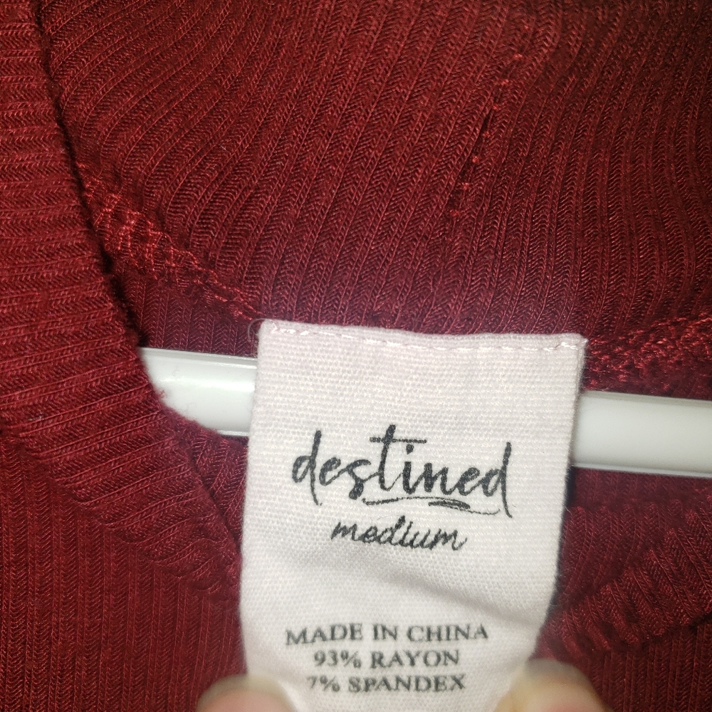 Destined Red Ribbed Top Med. - Picture 3 of 3